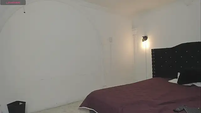 hot alphax online show from February 18, 2025, 6:15 pm