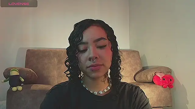 Snapshot of Dhalila_ chatting on June 9, 2026, 1:34 pm Dhalila online show from June 9, 2026, 1:34 pm