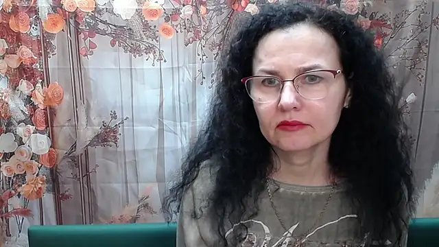 Snapshot of Miroslava_Happi chatting on April 2, 2026, 5:36 am Miroslava Happi online show from April 2, 2026, 5:36 am