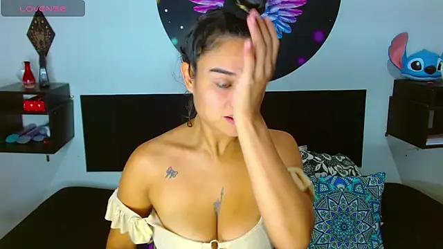 Snapshot of Ana_Riderr chatting on October 22, 2025, 12:54 am Ana Riderr online show from October 22, 2025, 12:54 am