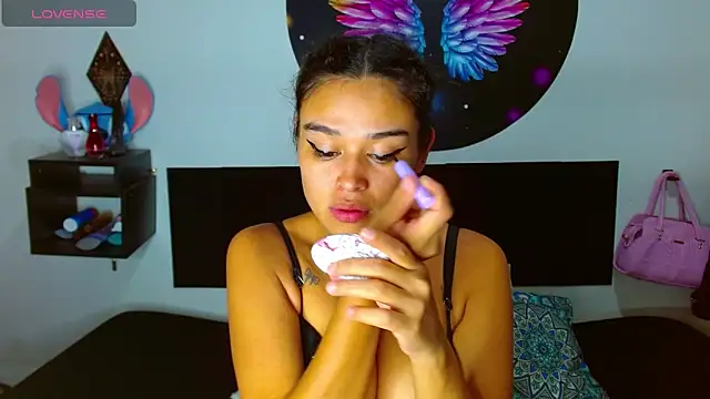 Snapshot of Ana_Riderr chatting on November 20, 2025, 2:34 am Ana Riderr online show from November 20, 2025, 2:34 am