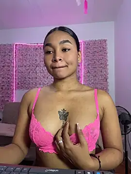 Snapshot of Lynda_Bonnie chatting on June 23, 2026, 1:31 pm Lynda Bonnie online show from June 23, 2026, 1:31 pm