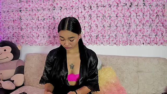 Lynda Bonnie online show from October 23, 2025, 1:10 pm