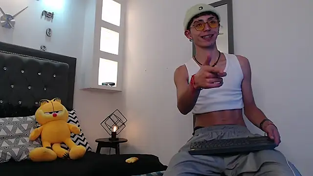 Snapshot of MaikyCooper chatting on March 6, 2025, 4:41 am MaikyCooper online show from March 6, 2025, 4:41 am