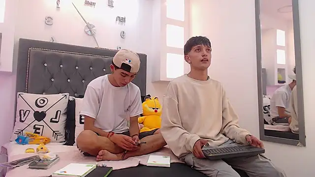 Snapshot of MaikyCooper chatting on March 8, 2025, 4:23 am MaikyCooper online show from March 8, 2025, 4:23 am