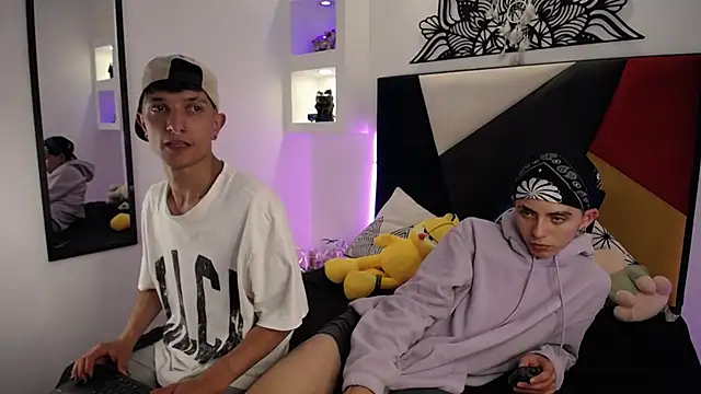 Snapshot of MaikyCooper chatting on February 28, 2025, 8:31 am MaikyCooper online show from February 28, 2025, 8:31 am