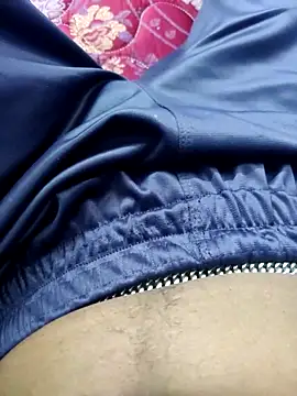 Snapshot of AarthiRaju chatting on February 20, 2025, 9:00 am AarthiRaju online show from February 20, 2025, 9:00 am