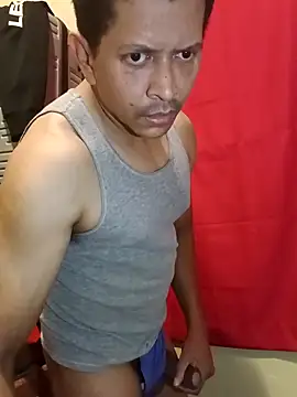 machoactivo1 online show from October 3, 2025, 7:54 am