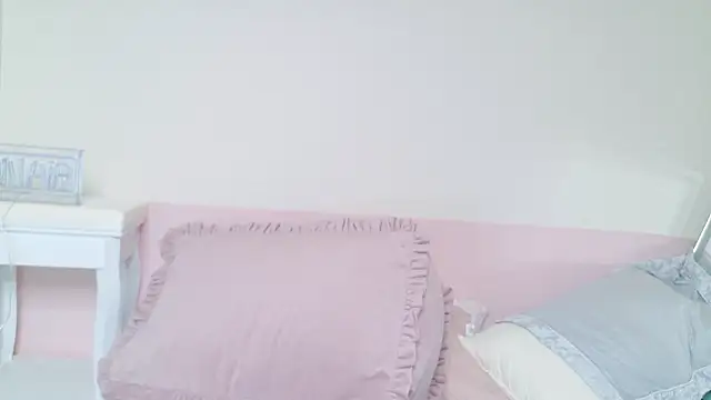 -nyanko- online show from October 28, 2025, 2:27 pm