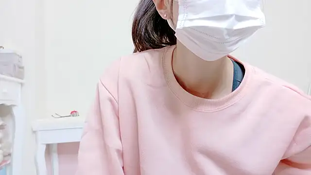 -nyanko- online show from November 16, 2025, 10:31 am