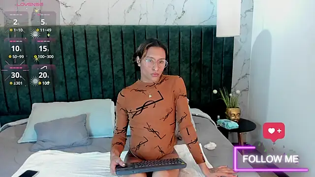 Snapshot of Georgina_Palacios_ chatting on March 15, 2025, 4:02 am Georgina Palacios  online show from March 15, 2025, 4:02 am