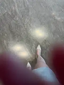 Mia-77 online show from April 9, 2026, 6:04 am