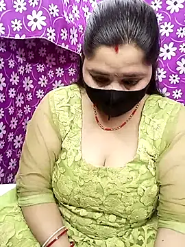 Snapshot of seetatiwari chatting on February 18, 2025, 9:54 am seetatiwari online show from February 18, 2025, 9:54 am