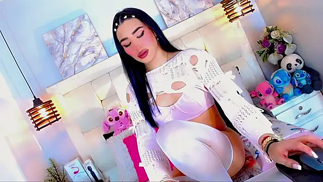 BelovedChain01 online show from May 9, 2026, 5:11 am