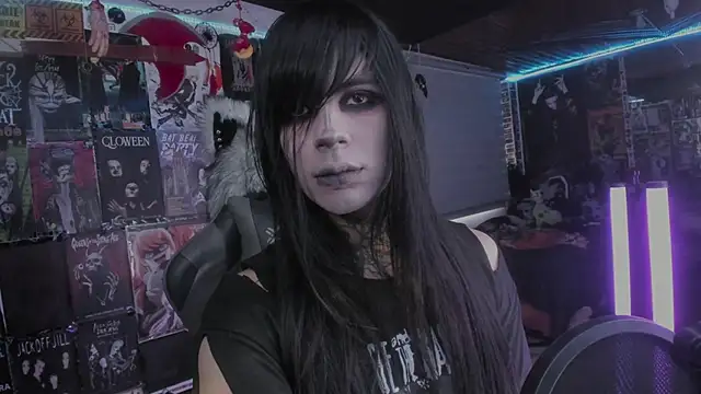 Snapshot of rotten_dreams chatting on February 10, 2026, 8:41 pm rotten dreams online show from February 10, 2026, 8:41 pm