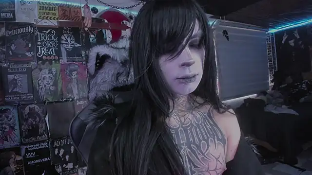 Snapshot of rotten_dreams chatting on February 22, 2026, 3:57 pm rotten dreams online show from February 22, 2026, 3:57 pm