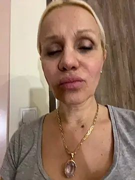 Snapshot of DeboraXporn chatting on April 30, 2026, 7:10 pm DeboraXporn online show from April 30, 2026, 7:10 pm