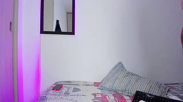 Snapshot of MELINAMARTINS chatting on March 17, 2026, 9:29 pm MELINAMARTINS online show from March 17, 2026, 9:29 pm