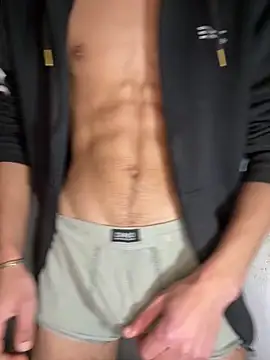 Snapshot of Hamza-Maroki chatting on February 14, 2026, 10:32 pm Hamza-Maroki online show from February 14, 2026, 10:32 pm