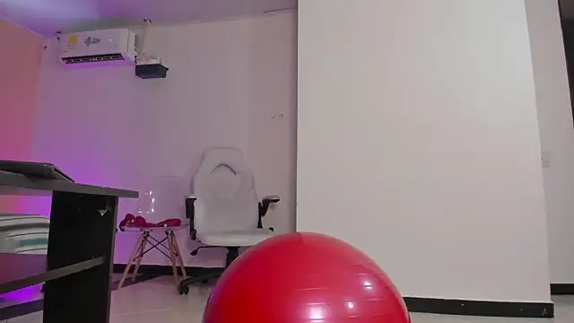 cristal crossfitx online show from September 24, 2025, 10:44 am