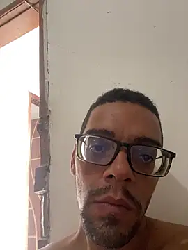 Snapshot of Diegodelicia chatting on November 18, 2025, 1:03 pm Diegodelicia online show from November 18, 2025, 1:03 pm