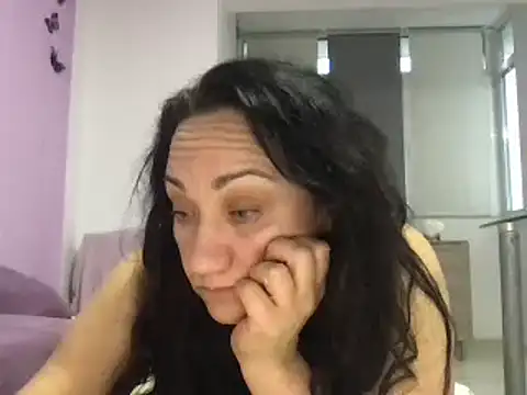 karllaa1234 online show from March 17, 2025, 3:29 pm