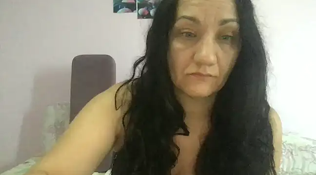 karllaa1234 online show from March 14, 2025, 7:37 am