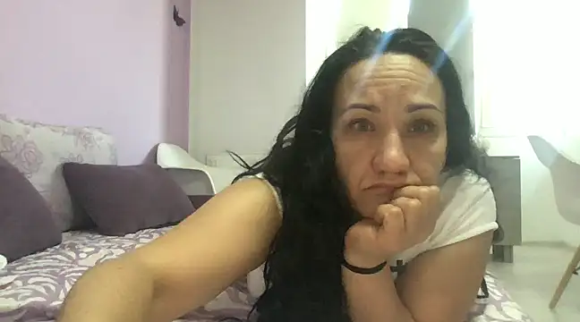 karllaa1234 online show from March 9, 2025, 7:56 am