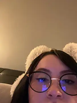 ValentinaOrtiz3 online show from March 3, 2026, 2:29 am