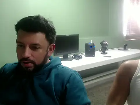 tonyglams online show from September 30, 2025, 8:59 pm