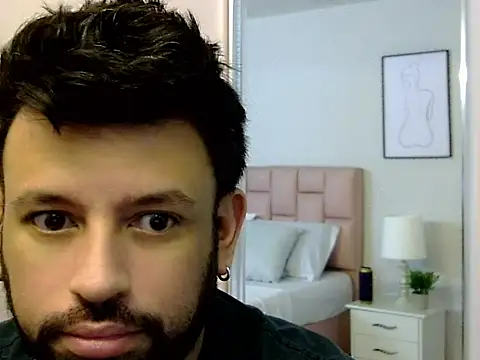 tonyglams online show from October 4, 2025, 2:35 am