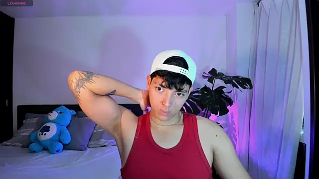  JacobMiller   online show from September 23, 2025, 3:08 pm