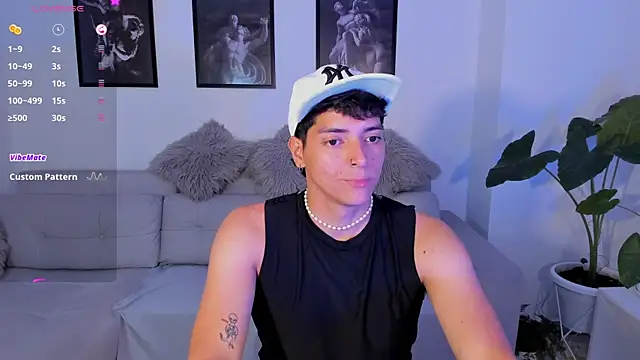  JacobMiller   online show from February 18, 2025, 4:37 am