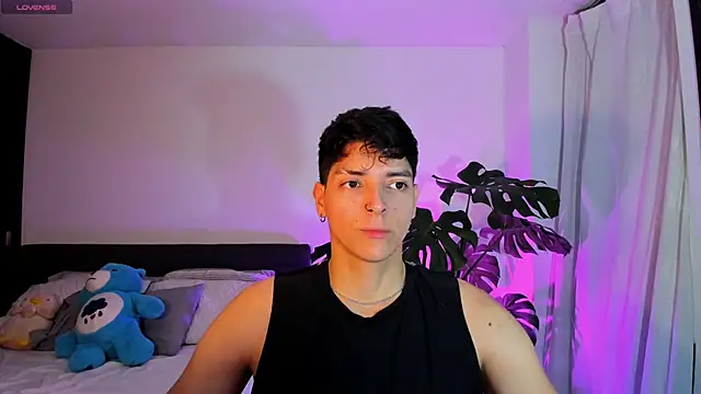  JacobMiller   online show from September 17, 2025, 10:01 pm