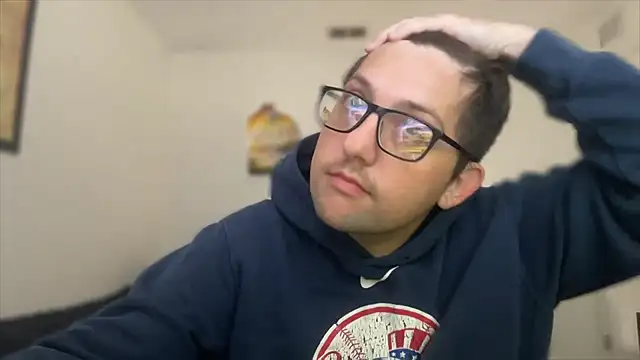 Snapshot of Milflover96 chatting on October 7, 2025, 12:39 pm Milflover96 online show from October 7, 2025, 12:39 pm