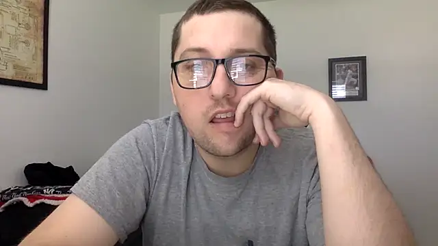 Snapshot of Milflover96 chatting on March 6, 2025, 6:26 pm Milflover96 online show from March 6, 2025, 6:26 pm