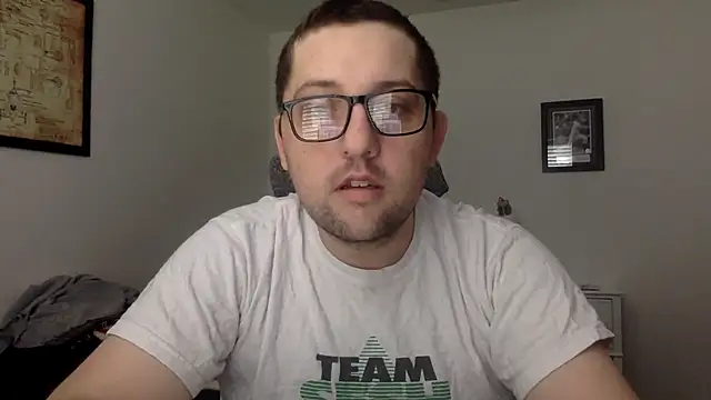 Snapshot of Milflover96 chatting on March 9, 2025, 2:32 pm Milflover96 online show from March 9, 2025, 2:32 pm