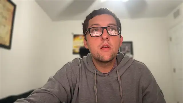 Snapshot of Milflover96 chatting on November 25, 2025, 2:56 am Milflover96 online show from November 25, 2025, 2:56 am