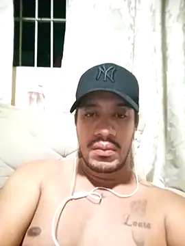 Snapshot of TonnyMoreno chatting on February 19, 2025, 6:44 am TonnyMoreno online show from February 19, 2025, 6:44 am