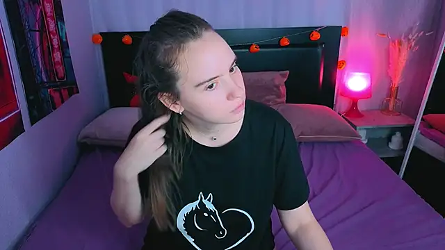 Lika 0ne online show from November 7, 2025, 9:58 am