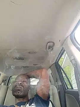 birdg online show from September 10, 2025, 6:29 pm