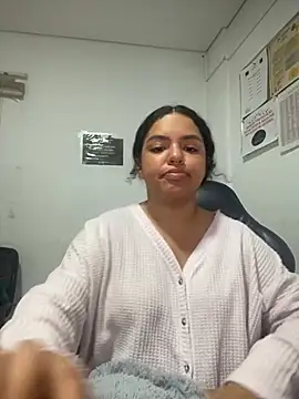 Anitta bell online show from March 3, 2025, 3:43 pm