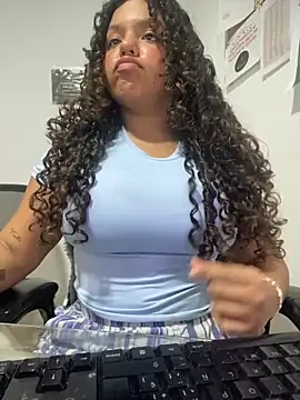 Anitta bell online show from February 17, 2025, 2:06 pm