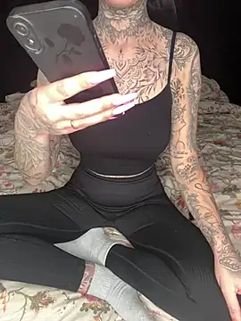 inkedgirl99 online show from March 2, 2025, 4:47 pm