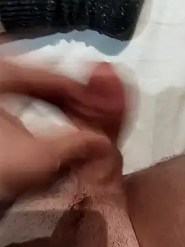 jojolecochon1 online show from February 27, 2025, 4:43 pm