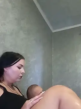 Snapshot of Greta_Tamar chatting on December 2, 2025, 6:37 am Greta Tamar online show from December 2, 2025, 6:37 am