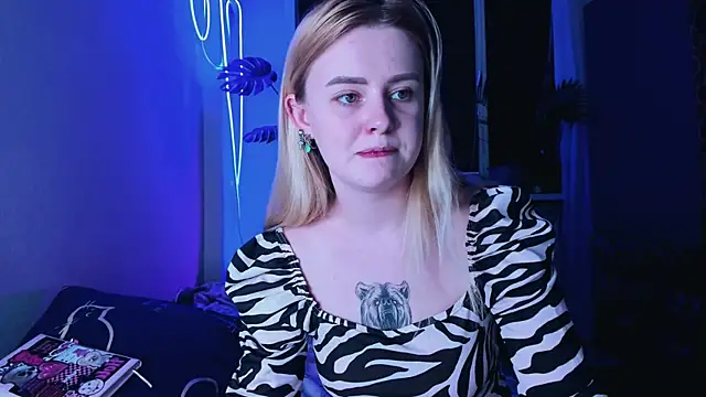 Alexa Pirs online show from March 1, 2025, 11:15 pm