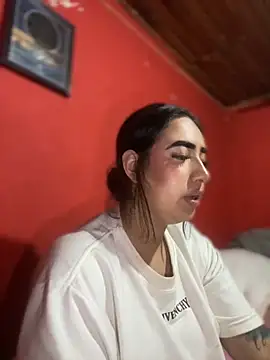 Scarlett-LS online show from November 18, 2025, 2:49 am