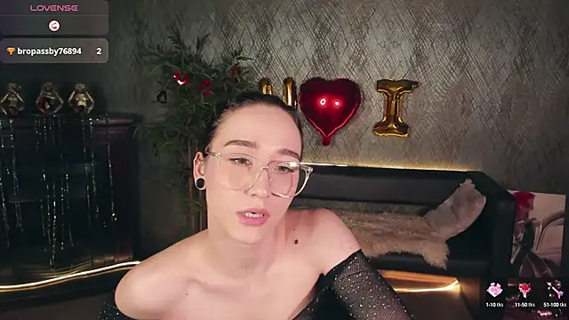 Snapshot of Smoke_of_soul_ chatting on February 19, 2025, 4:55 pm Smoke of soul online show from February 19, 2025, 4:55 pm