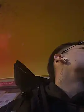 Alfadover online show from March 4, 2025, 7:43 pm